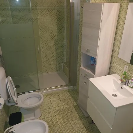 Appartamento 14 Persone 3 Bagni 150mq Arredata Nel 2020 Moderna