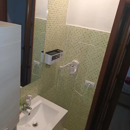 Appartamento 14 Persone 3 Bagni 150mq Arredata Nel 2020 Moderna *